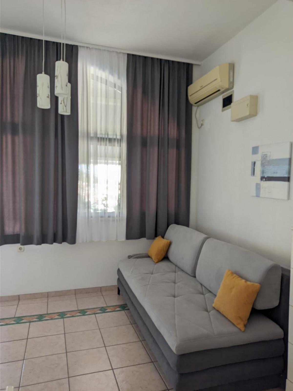 Apartmani 'Saraena' Baška Voda Exterior foto